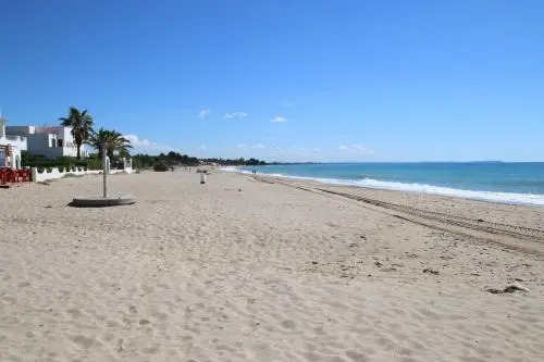 Casas Blancas Parque Montroig