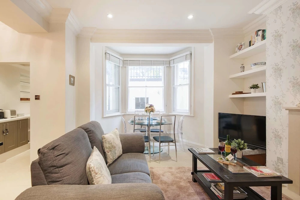 The Earl's Court Square Residence - RNCN