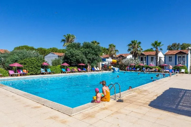Santa Family Club Hotel