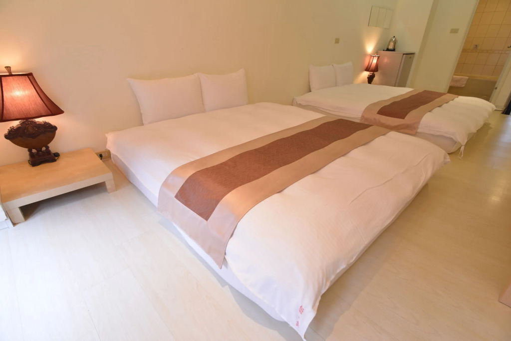 Yago Inn
