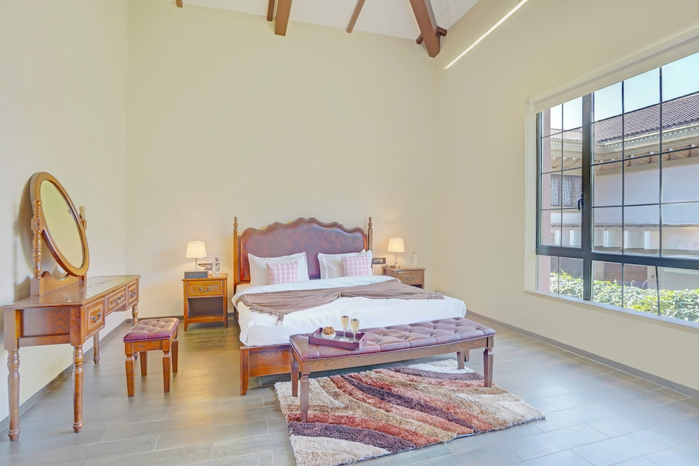 ELIVAAS Villa 39 Serene 6BHK with Pool