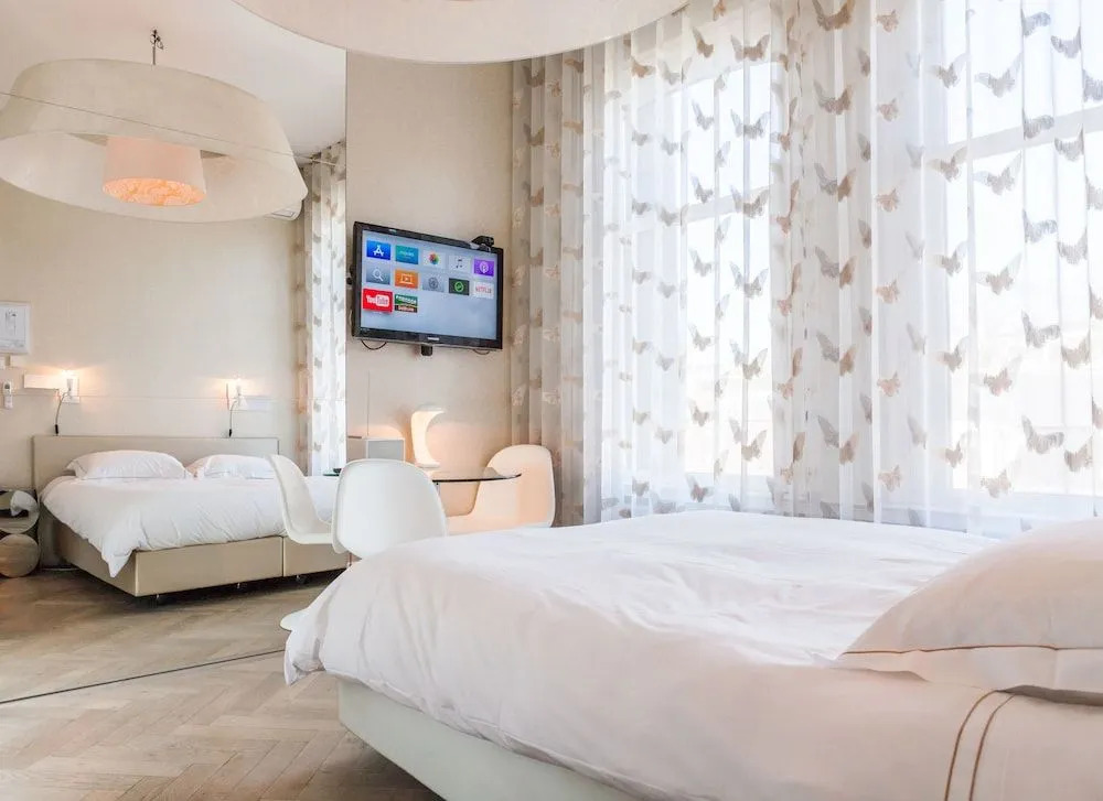Amstel Corner Hotel