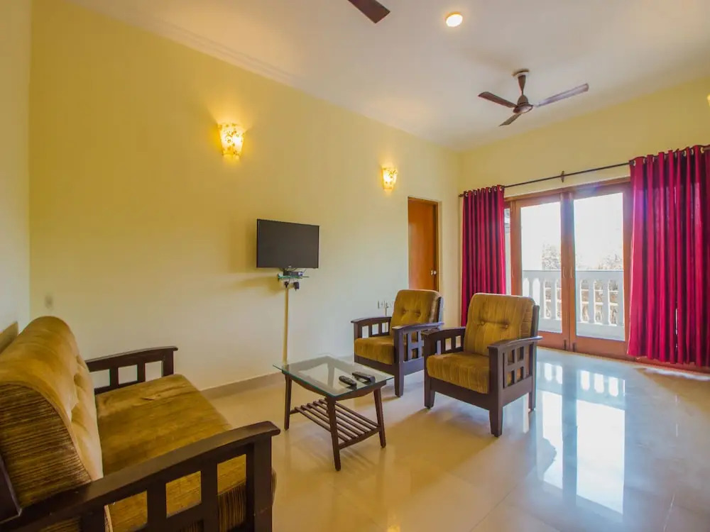 OYO 13604 Home Graceful 2BHK Dona Paula