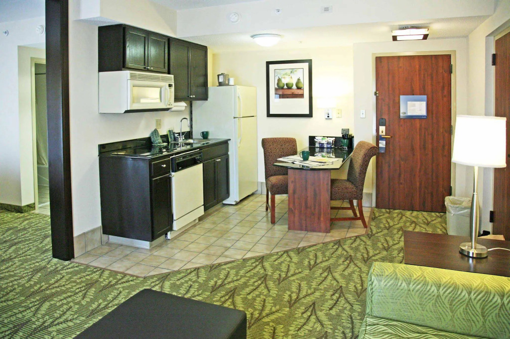 Hampton Inn & Suites Tulsa-Woodland Hills