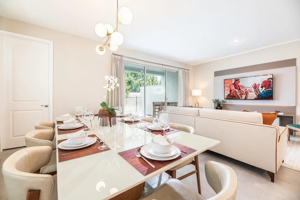 Spacious and Modern Home Near Disney Parks