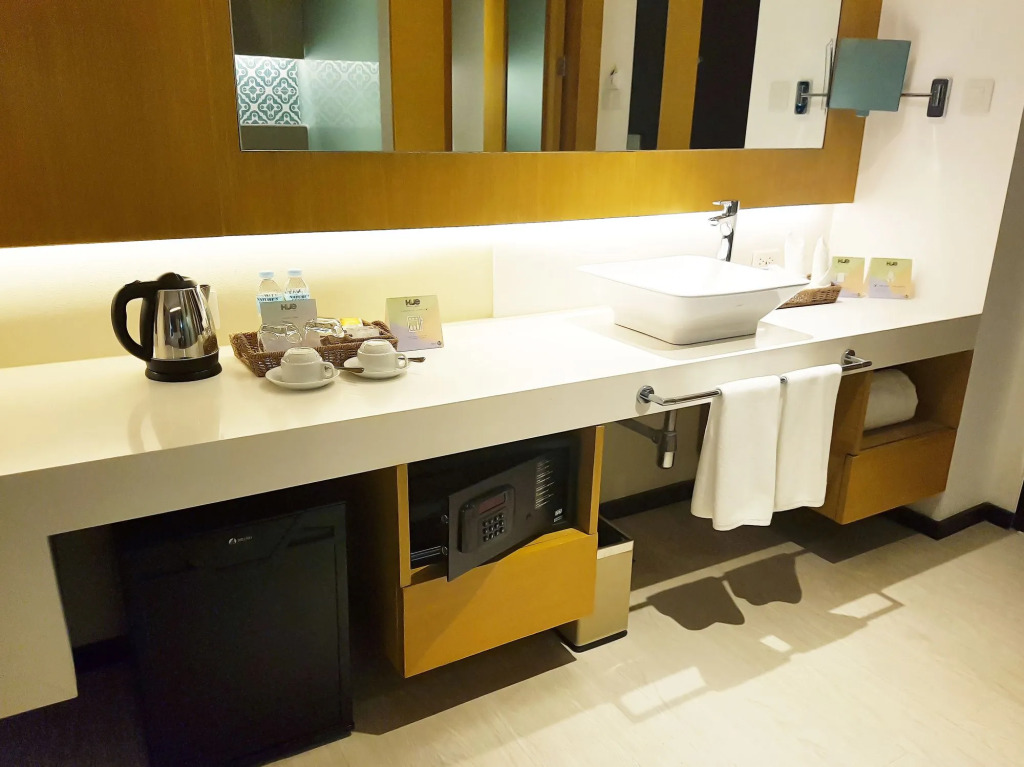 Hue Hotels and Resorts Boracay Managed by HII