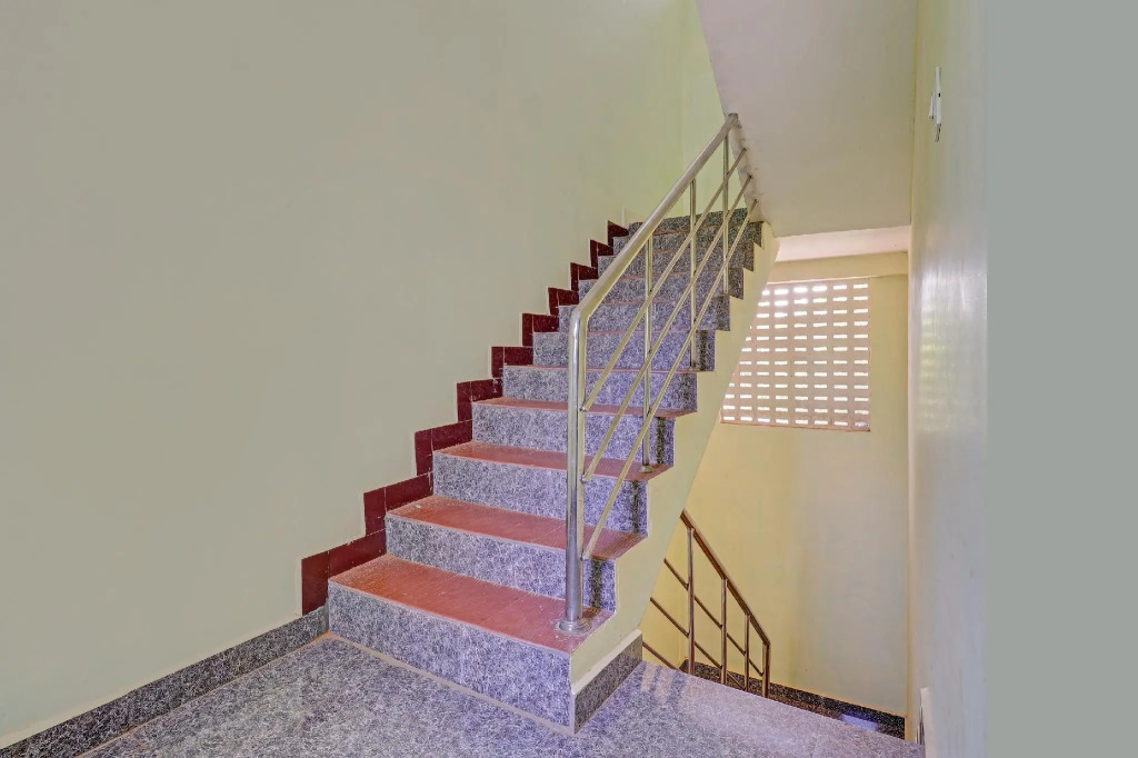 Oyo 82537 Sona Rooms