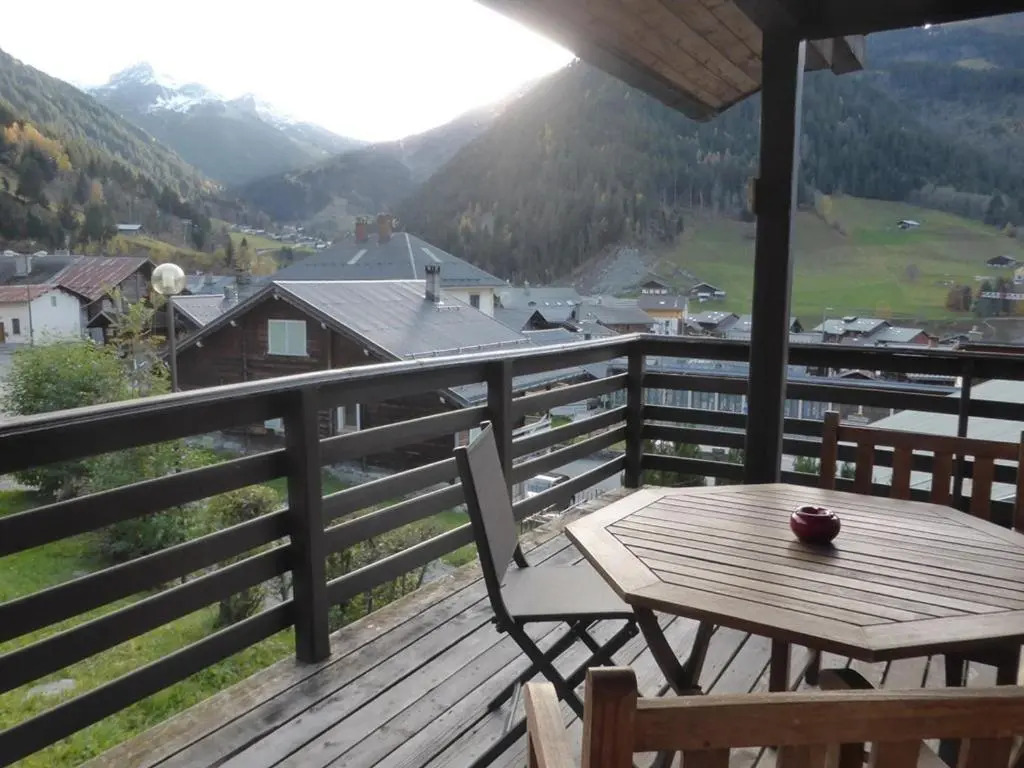 Chalet cosy 11 pers avec wifi, lave-vaisselle & lave-linge - FR-1-342-229