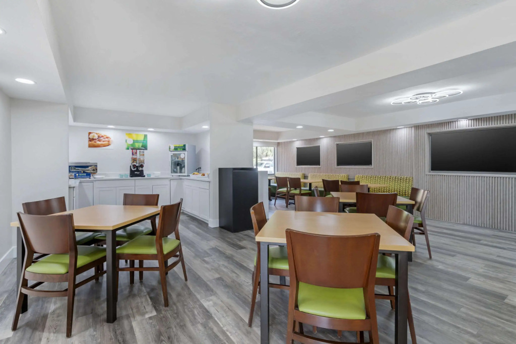 Quality Inn & Suites Orlando East - UCF Area