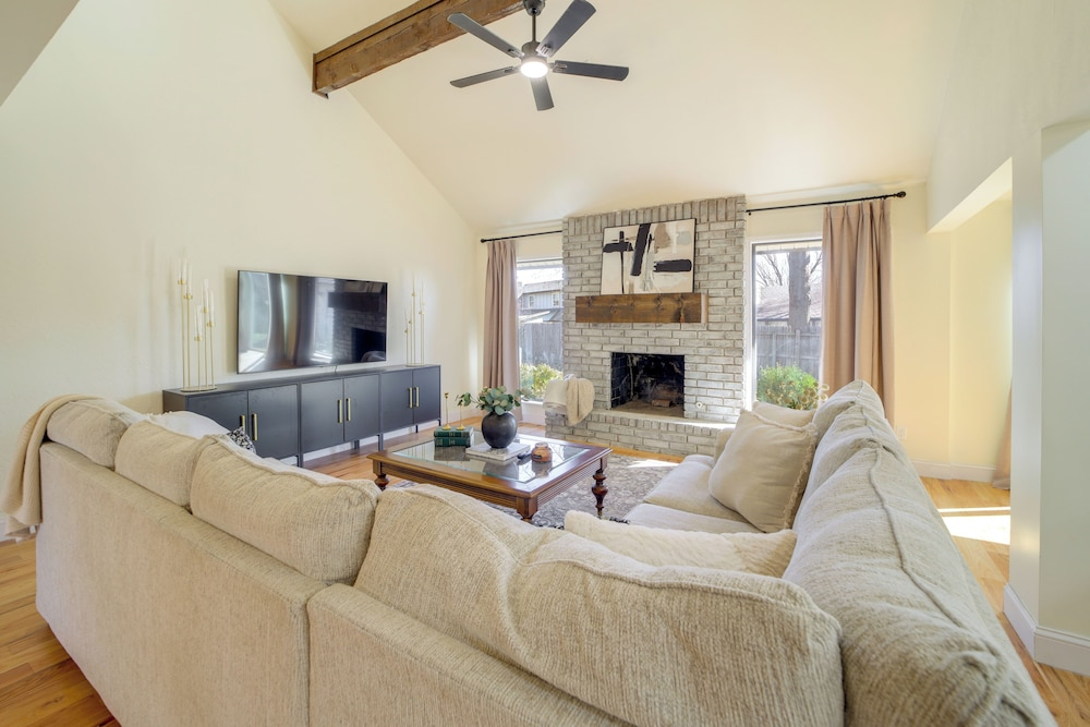 Groups Welcome, Central Location! Tulsa Gem + Yard