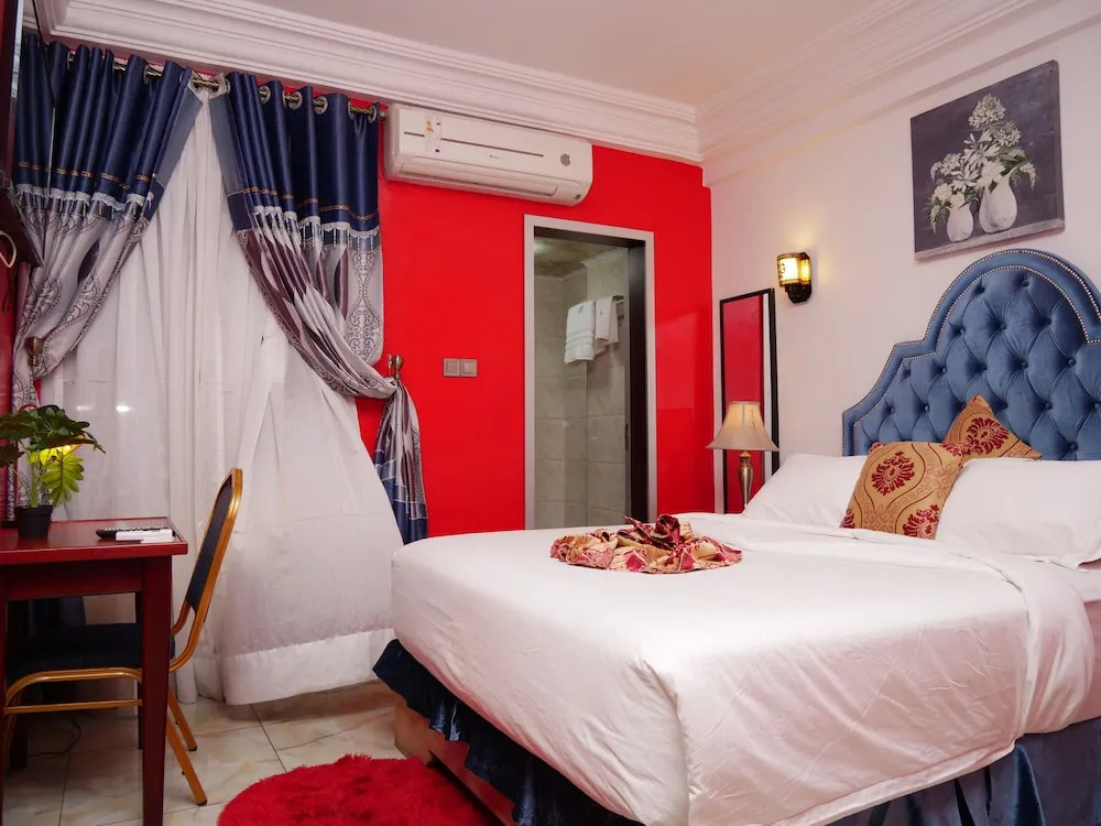 Marriot Metropolitan Hotel