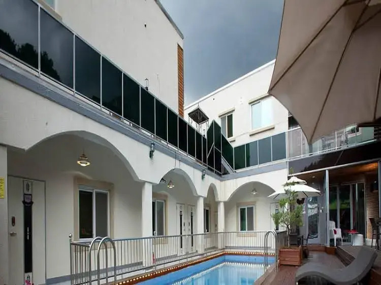 Clarie Pension