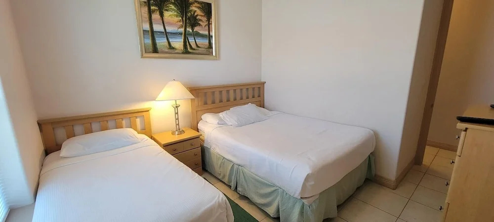 Beach Vibes Pool in Back Allows 8 2 Bedroom Home by Redawning