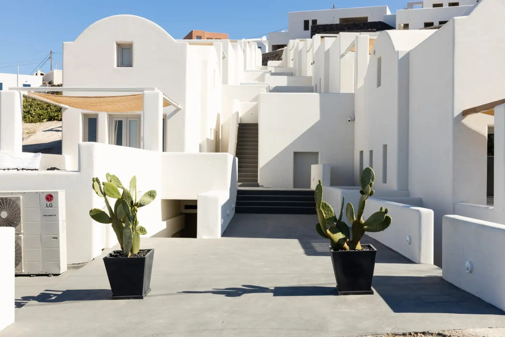 SERAPIAS SUITES