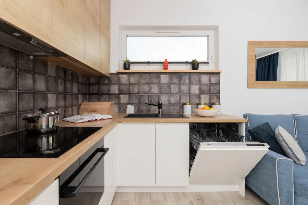SOLVO Apartment with Balcony & Parking Gdańsk Przymorze by Noclegi Renters