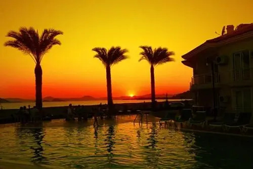 Sunset Beach Club Aqualettings Mermaid 33
