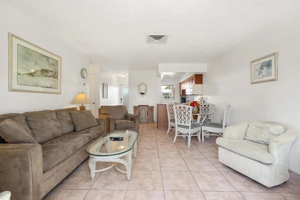Jamaica Royale 91, 3 Heated Pools, 2 Bedrooms, WiFi, Sleeps 6