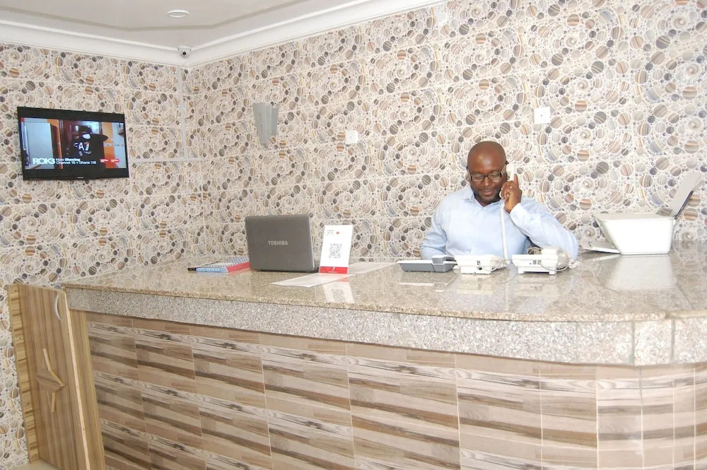 Allan Keri Hotels