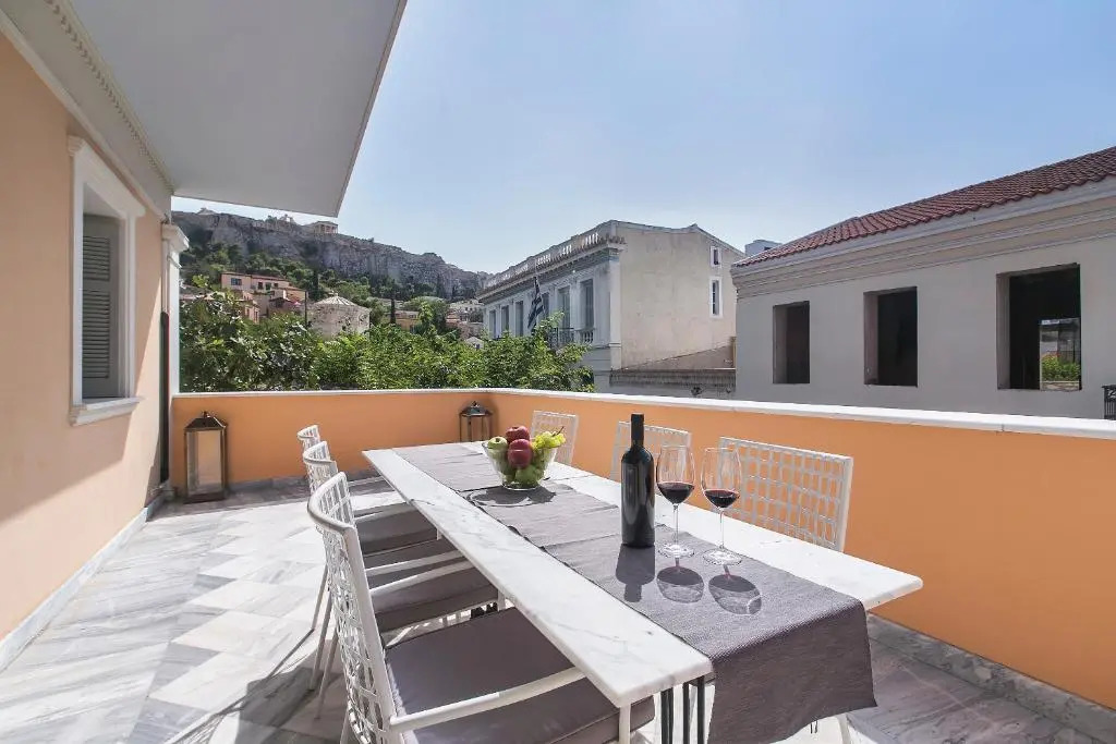Aerides 3 Luxury Suites