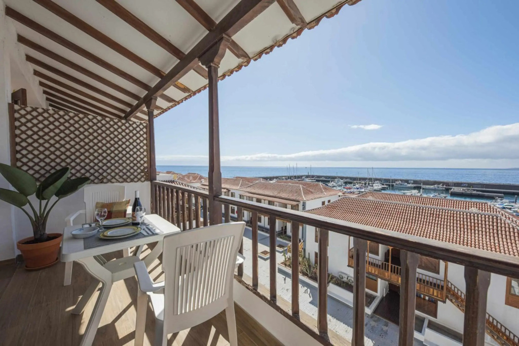Ático Los Gigantes con VistasWIFI 600 Mbps Acceso Playa