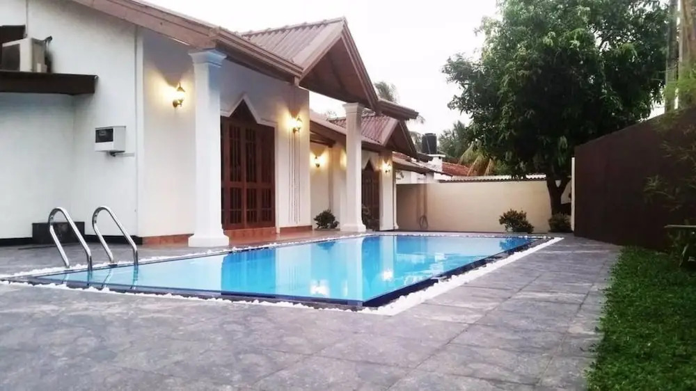 51 Bungalow