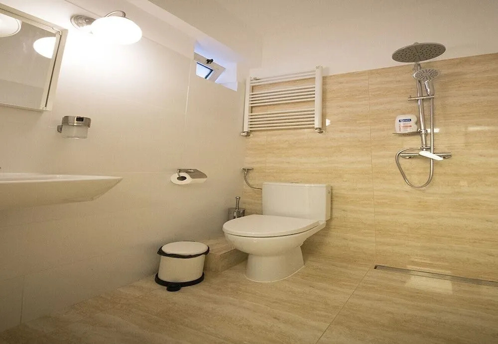 New Unirii Center Apartments by Olala Homes