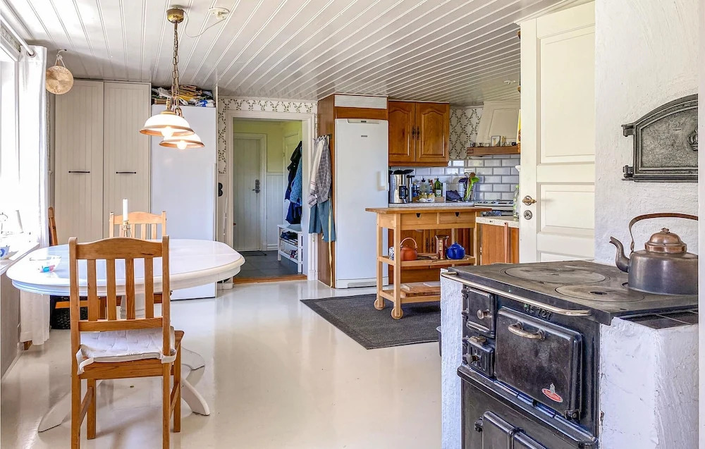 Beautiful Home In Varberg With Wifi