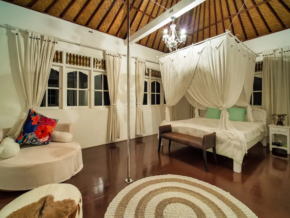 White Star Villa
