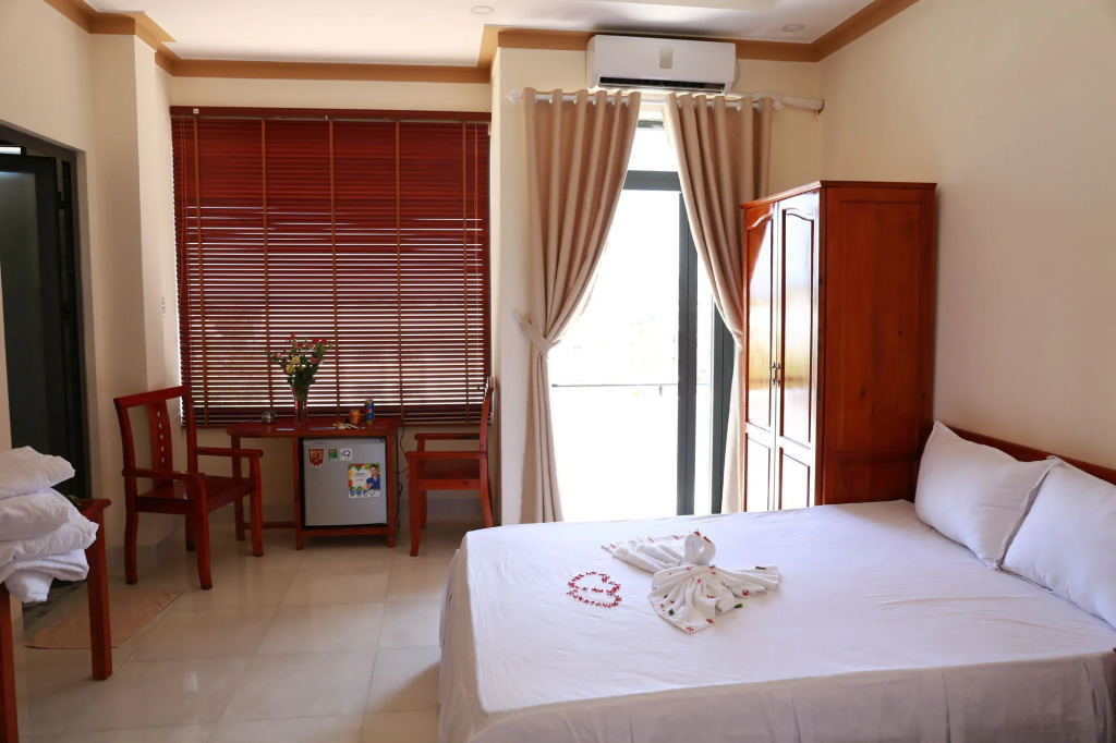 Lien Thong Hotel