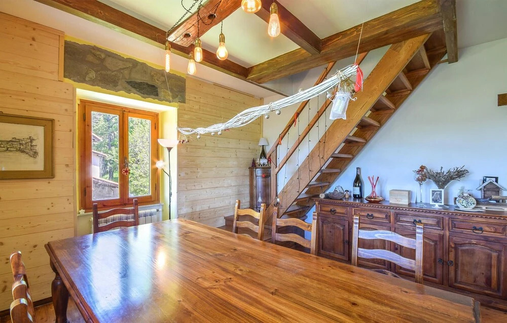 4 Bedroom Stunning Home In Tiglieto