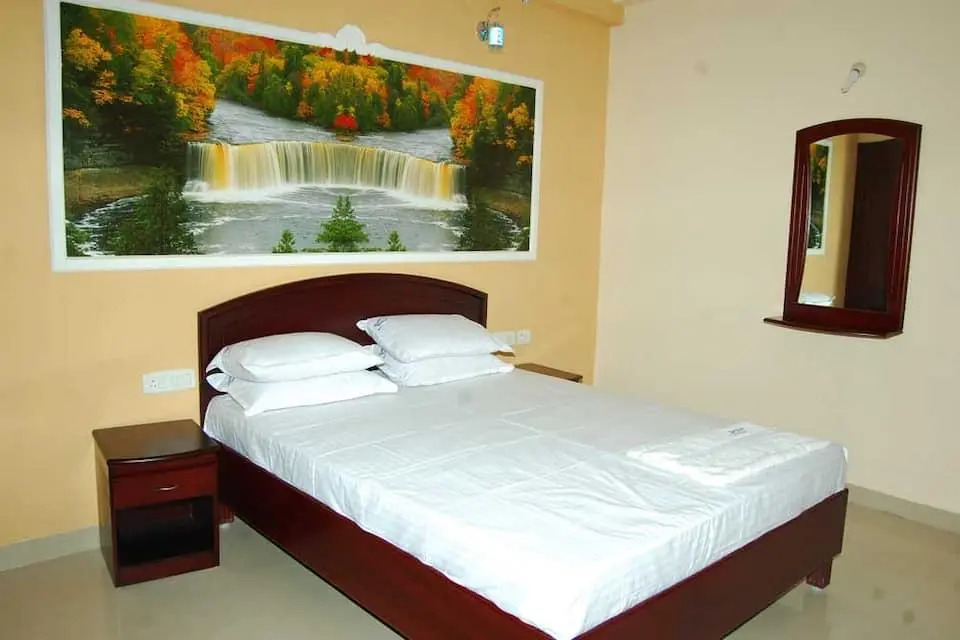 Kings Palace (40 kms from Tirunelveli)