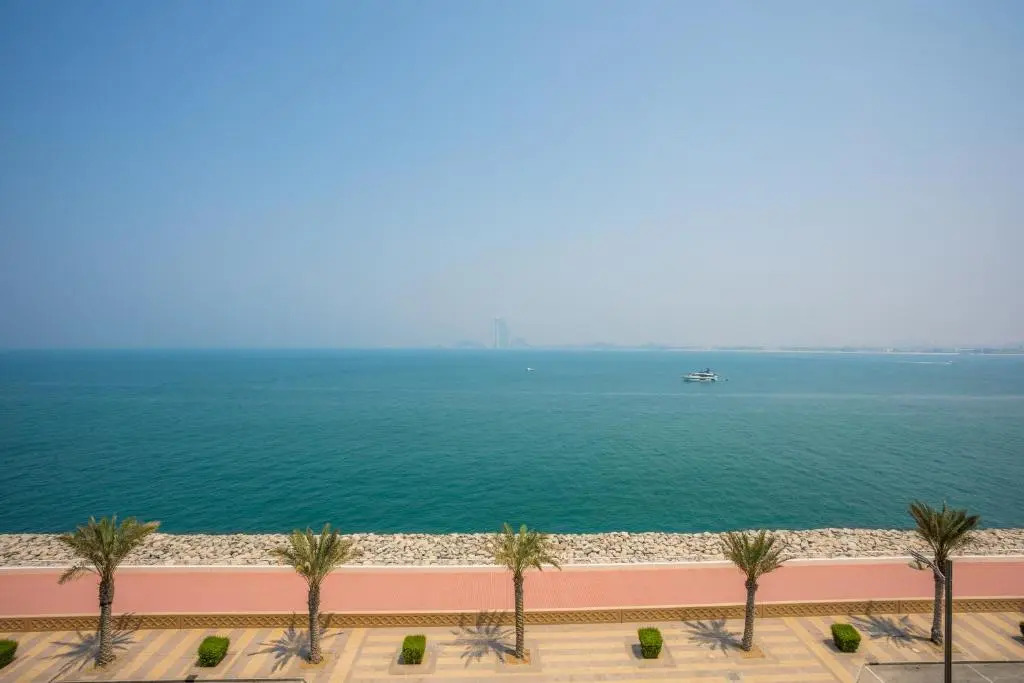 Luxury residential apartments located in Anantara area , pool , beach , free parking