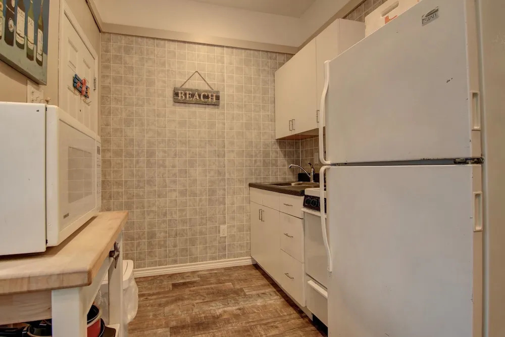 Island Oasis - 1 Br Condo