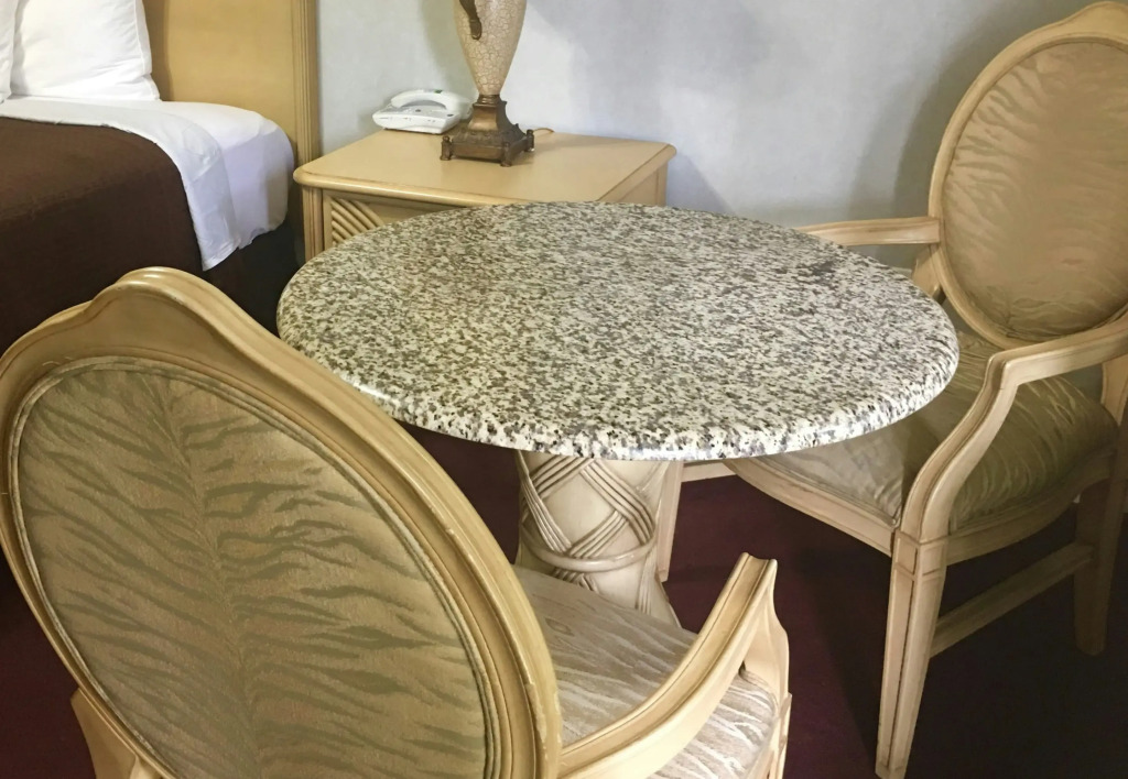 Scottish Inns and Suites