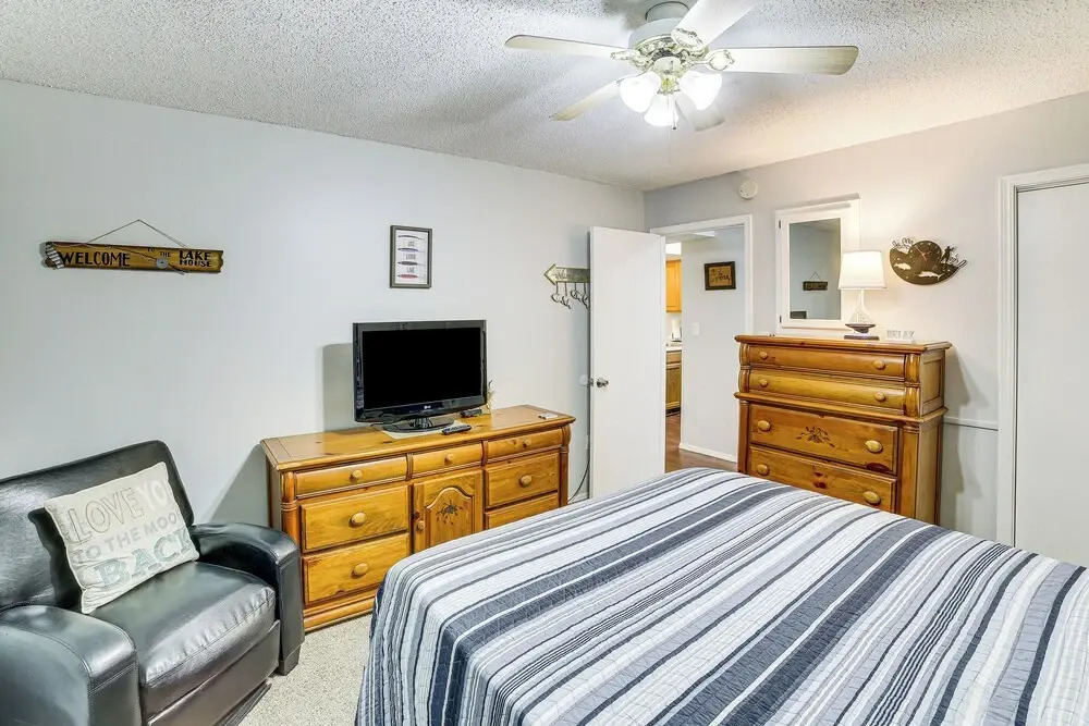 2 Mi to Silver Dollar City: Reed Springs Condo