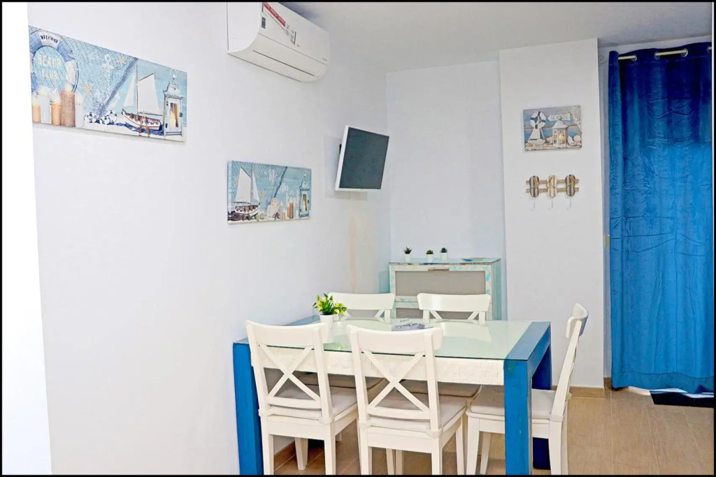 Apartamento en segunda linea, con piscina comunitaria