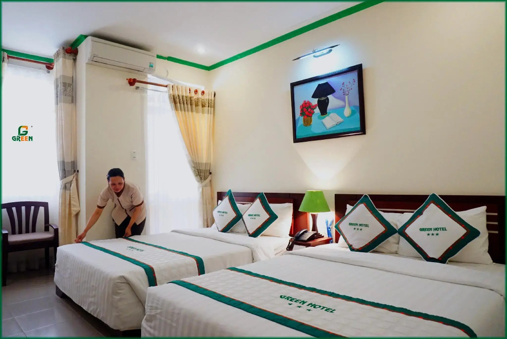 Green Hotel