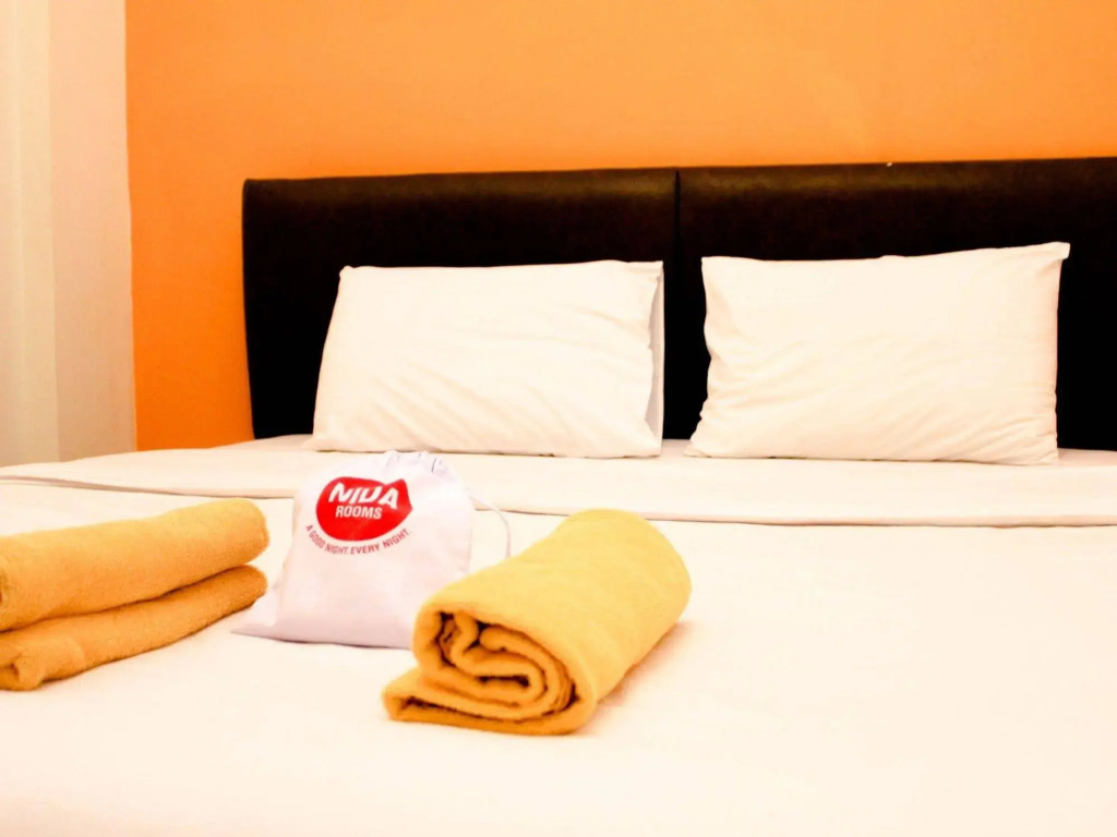 NIDA Rooms Jembatan Merah Depok