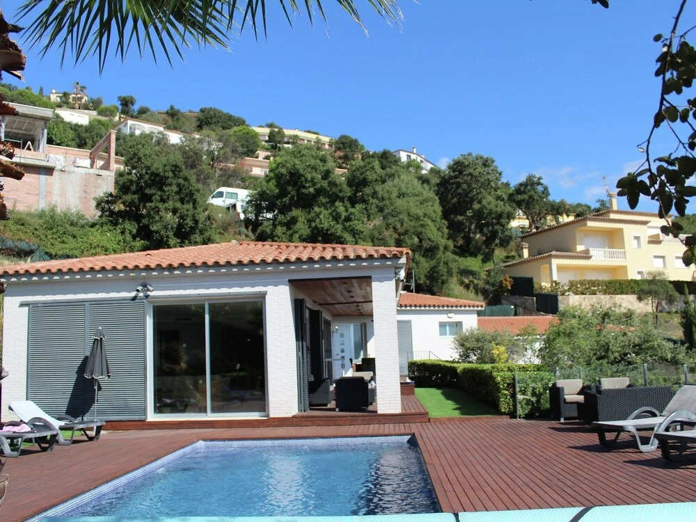 Villa With Private Pool and Beautiful sea Views and a Perfect Location