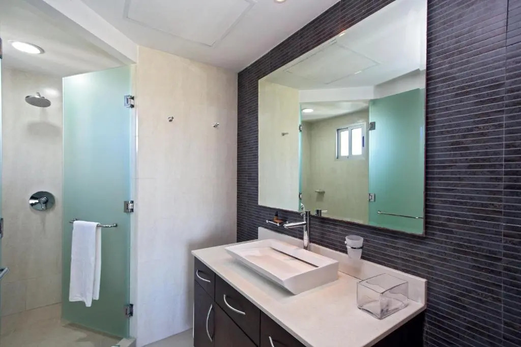 Luxury 3 Bedroom Condo - Beachfront Complex at Mareazul - Buena Vida