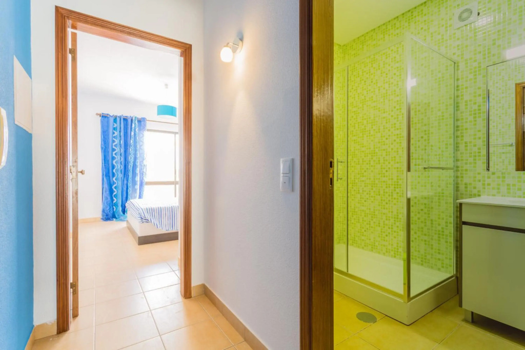 ★ Sea View ★ 1 Minute to Oldtown and Beach ★