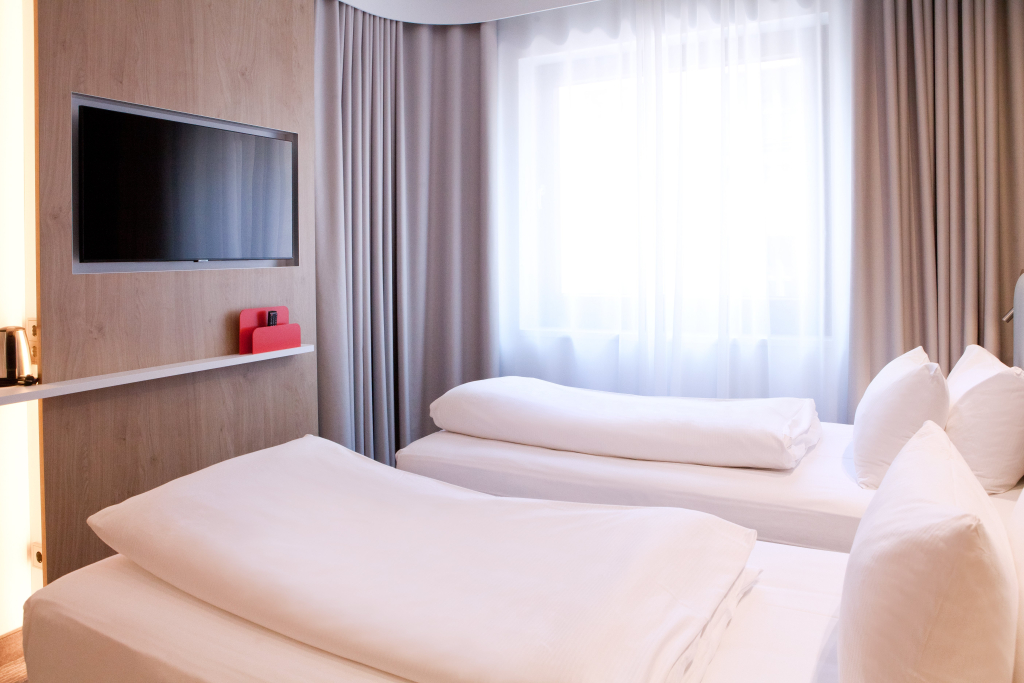 Holiday Inn Express & Suites - Basel - Allschwil by IHG
