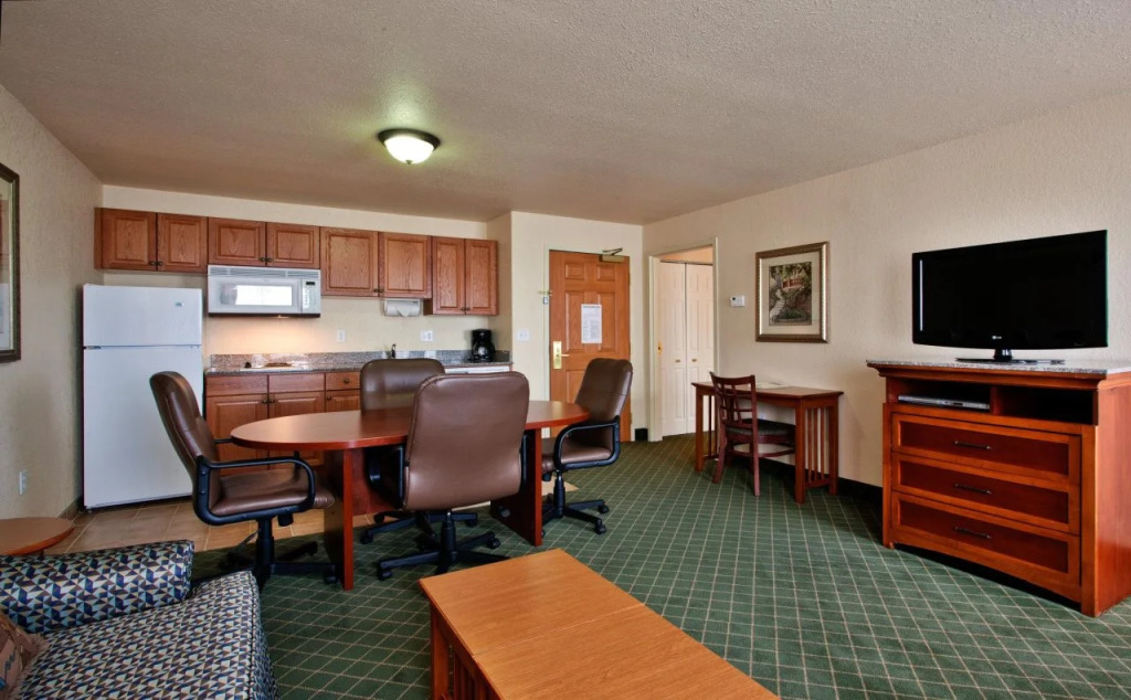 Staybridge Suites - Calgary Airport by IHG