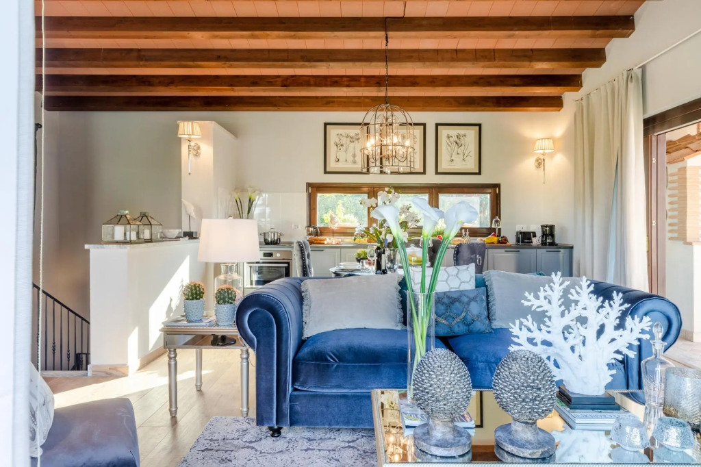 The Luxury Beach Villa