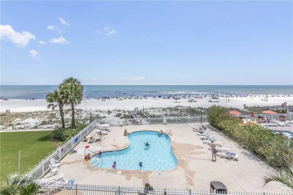 The Breakers 31 - 2 Br condo by RedAwning