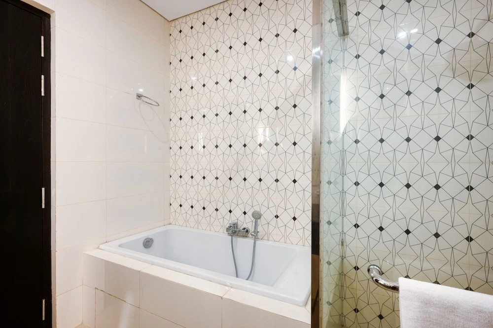 Orion City Hotel
