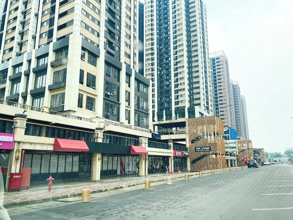 Good Place And Elegant 3Br Meikarta Apartment