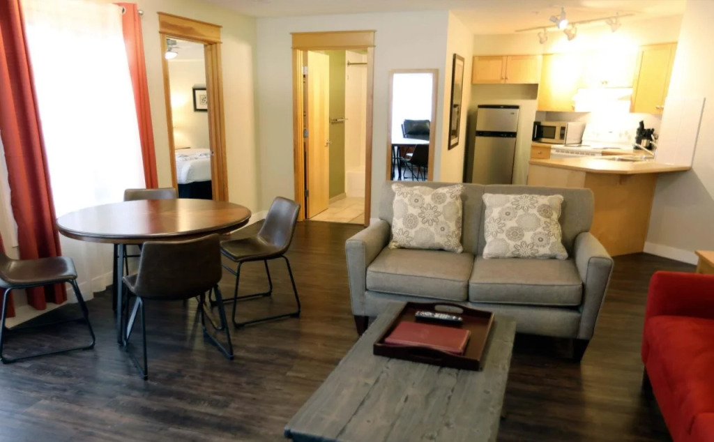 Windtower Lodge - Canmore
