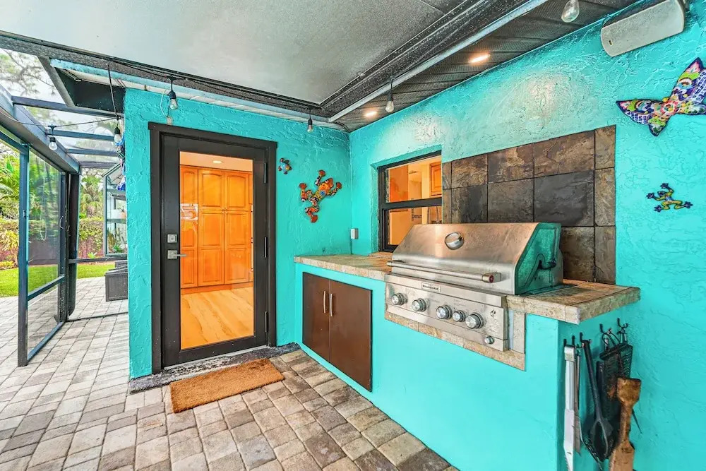 4 Mi to Beach: Pet-friendly Home in Naples!
