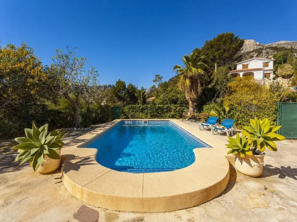 Casa con piscina privada - ESTACION1901